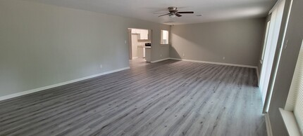 903 Brockman St in Sweeny, TX - Building Photo - Building Photo