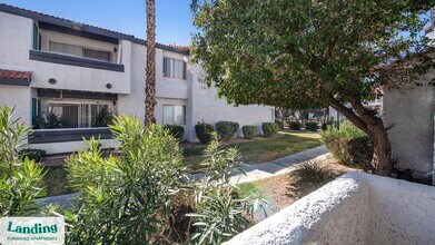 1455 E Katie Ave in Las Vegas, NV - Building Photo - Building Photo