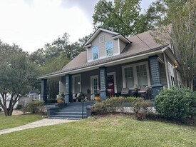 122 Glenwood St in Mobile, AL - Building Photo