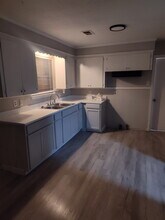 1126 Barbara Ann Dr in Jackson, MS - Building Photo - Building Photo