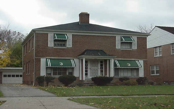 20330 Scottsdale Blvd in Shaker Heights, OH - Building Photo