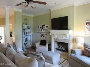 407 Hemlock Dr in Flowood, MS - Foto de edificio - Building Photo