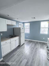 741 Burden Ave-Unit -2 in Troy, NY - Building Photo - Building Photo