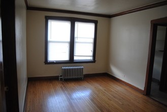 1437 N Long Ave in Chicago, IL - Building Photo - Interior Photo