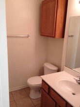 903 N Bangor Ave, Unit A in Lubbock, TX - Building Photo - Building Photo