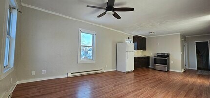 8 Dustin St in Spencer, MA - Building Photo - Building Photo