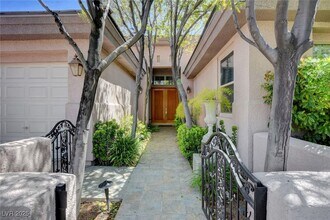 204 Valiente St in Las Vegas, NV - Building Photo - Building Photo