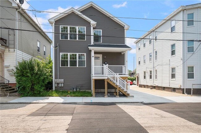 28 Grosvenor Ave in Providence, RI - Building Photo - Building Photo