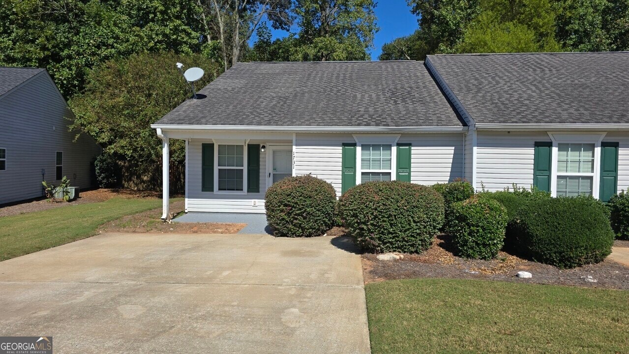 1731 Summerwoods Ln in Griffin, GA - Building Photo