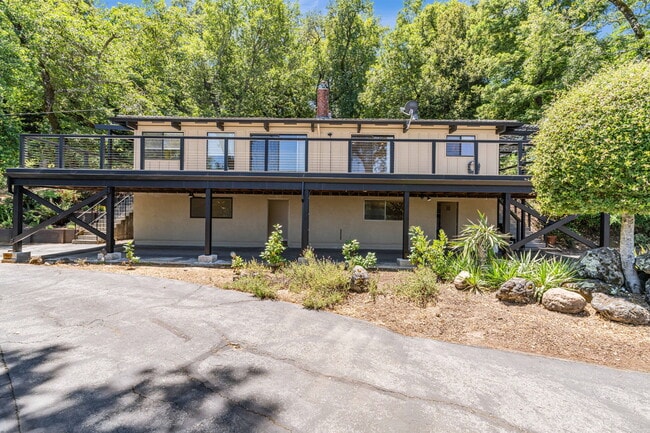property at 24 El Rey Rd