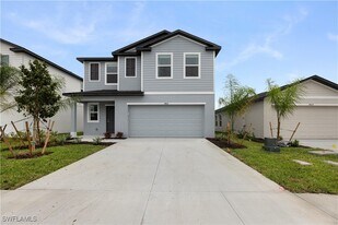 4015 San Felice Ln in North Fort Myers, FL - Building Photo