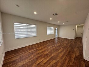 11530 SW 139th Terrace in Miami, FL - Building Photo - Building Photo