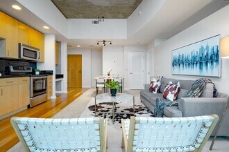 1700 Bassett St in Denver, CO - Building Photo - Building Photo