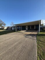 517 Gist Dr in Port Neches, TX - Building Photo