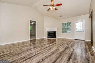 7050 Duncan Walk in Mcdonough, GA - Building Photo - Building Photo