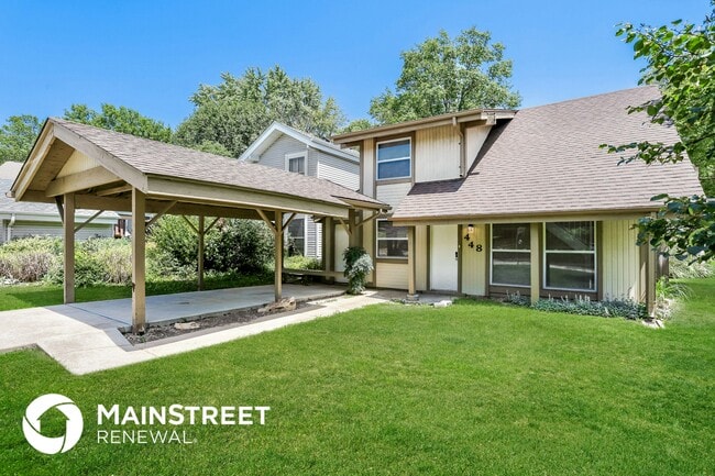 448 Far Hill Dr in Ballwin, MO - Foto de edificio - Building Photo