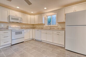 8880 W 32nd Ave in Wheat Ridge, CO - Building Photo - Building Photo