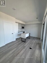 285 Dufferin St in Toronto, ON - Building Photo - Building Photo