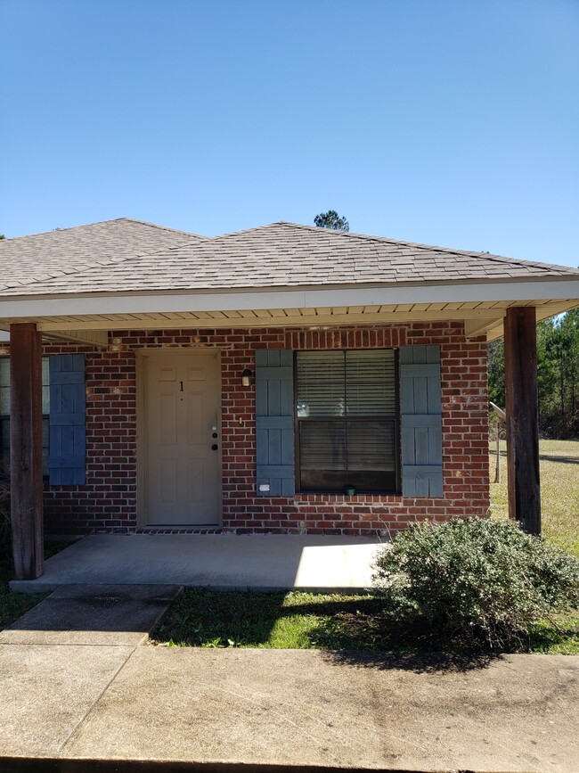 220 Rogers Loop in Leesville, LA - Building Photo - Building Photo