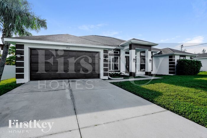 3935 NE 22nd Ave in Cape Coral, FL - Building Photo