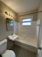 3829 N Humboldt Ave, Unit 7 in Milwaukee, WI - Foto de edificio - Building Photo