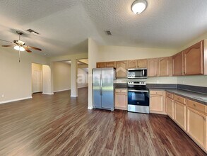 884 Bonaparte Landing Ct in Jacksonville, FL - Building Photo - Building Photo