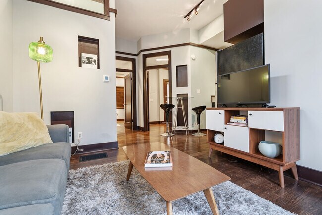 1208 E Thomas St, Unit SI ID1324809P in Seattle, WA - Foto de edificio - Building Photo