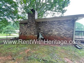 3320 Laura Way in Winston, GA - Building Photo - Building Photo