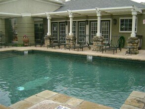 2201 Wolf St in Dallas, TX - Building Photo - Building Photo