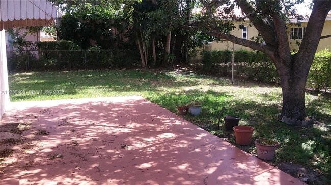 3920 NW 59th Ave in Virginia Gardens, FL - Building Photo - Building Photo