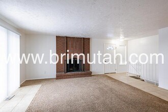 4670 Stratton Dr E in Holladay, UT - Building Photo - Building Photo