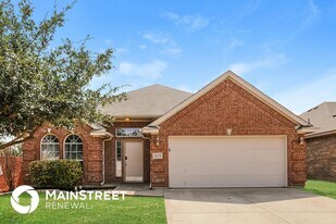 1424 Sierra Blanca Dr in Burleson, TX - Building Photo