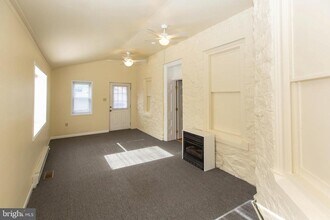 334 E Main St in Collegeville, PA - Building Photo - Building Photo