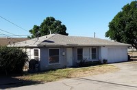 1347 E Stroube St in Oxnard, CA - Building Photo - Building Photo