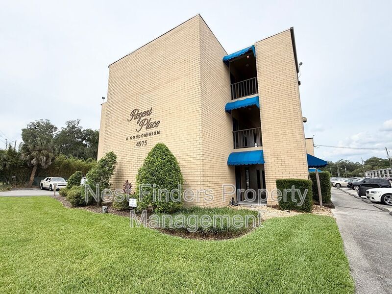 4975 San Jose Blvd in Jacksonville, FL - Building Photo