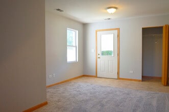 289 Pamela Ct in Antioch, IL - Building Photo - Building Photo