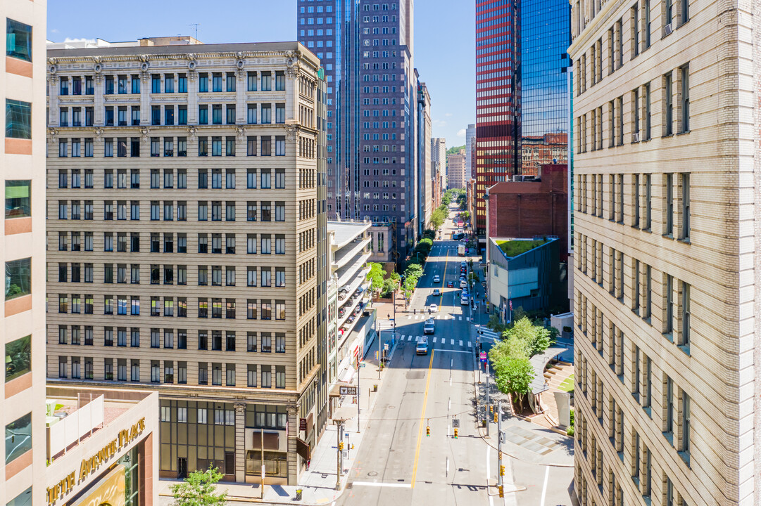 May Building Apartments in Pittsburgh, PA - Foto de edificio