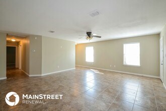 5831 Blonde Canyon in San Antonio, TX - Building Photo - Building Photo