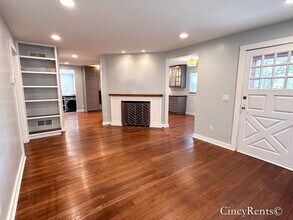 4200 Grove Ave in Cincinnati, OH - Building Photo - Building Photo