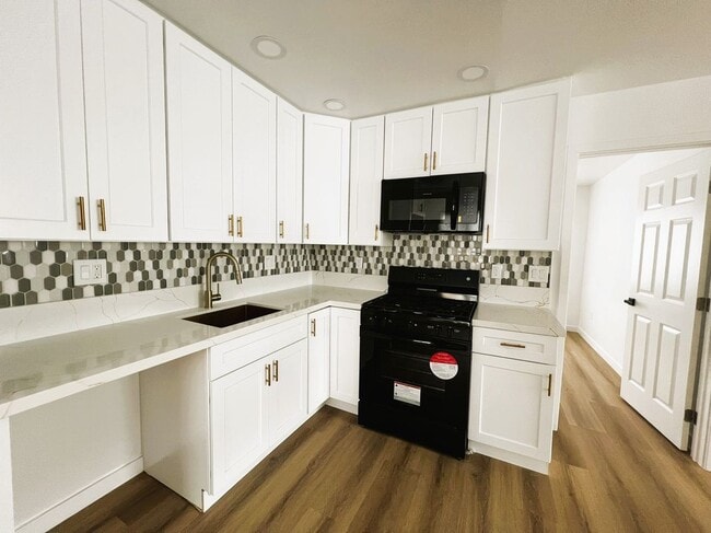 13811 La Pat Pl in Westminster, CA - Building Photo - Building Photo