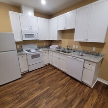 2107 24th St N in Texas City, TX - Foto de edificio - Building Photo