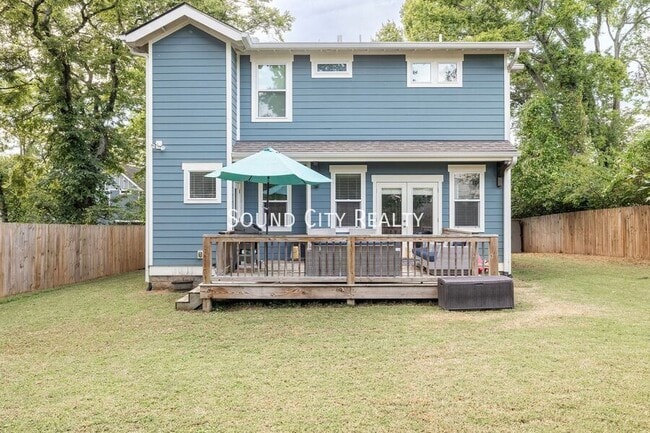 606B Eastboro Dr in Nashville, TN - Building Photo - Building Photo