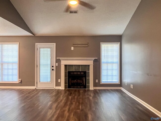 112 Raptor Ct in Huntsville, AL - Building Photo - Building Photo