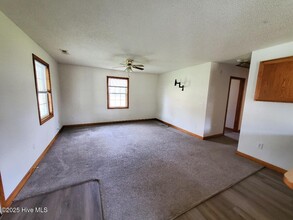 1410 Nixonton Rd in Elizabeth City, NC - Building Photo - Building Photo