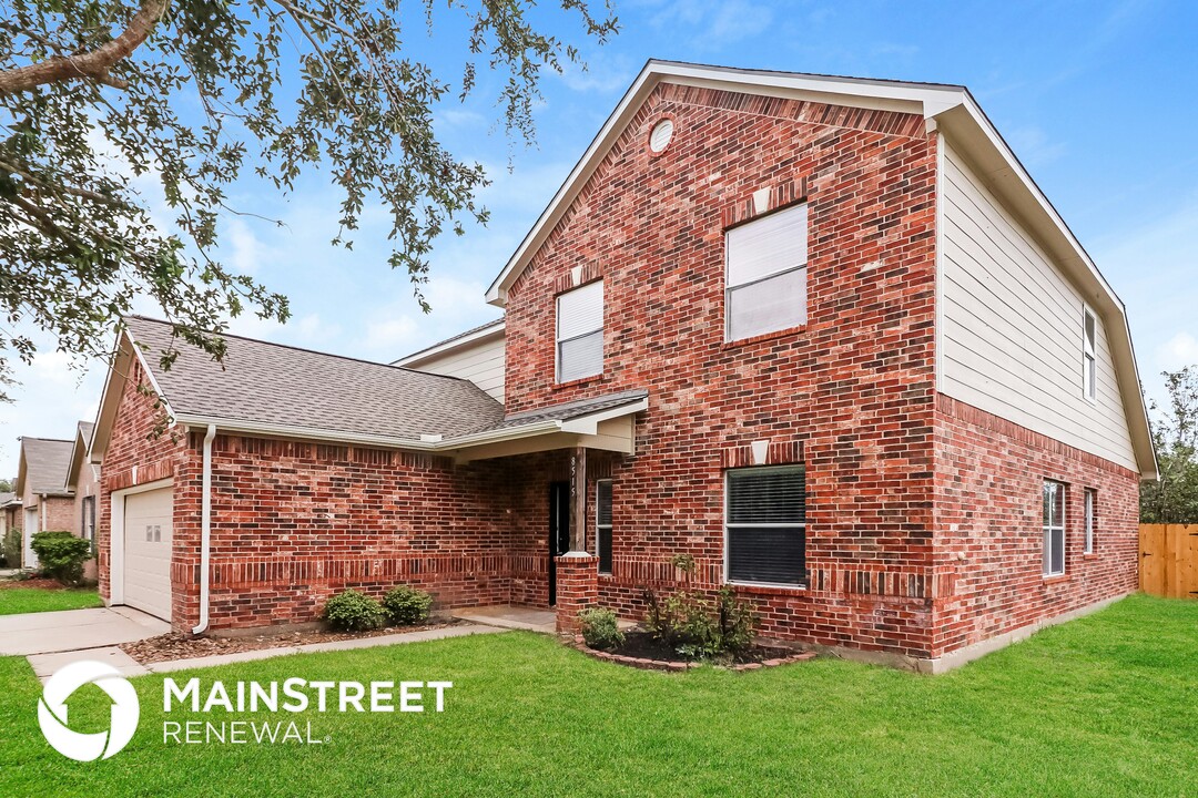 8515 Satinwood Way in Rosharon, TX - Building Photo