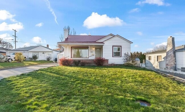 property at 304 N 35th Ave