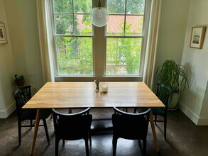 2014 E 11th St in Austin, TX - Foto de edificio - Building Photo