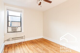 837 W Cornelia Ave, Unit 3N in Chicago, IL - Foto de edificio - Building Photo