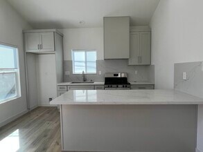 17249 Santa Suzanne St in Fountain Valley, CA - Building Photo - Building Photo
