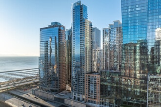 The Regatta in Chicago, IL - Building Photo - Building Photo